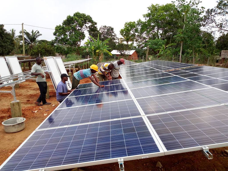 Proyecto de conexión a la red de 50 kW en Tanzania