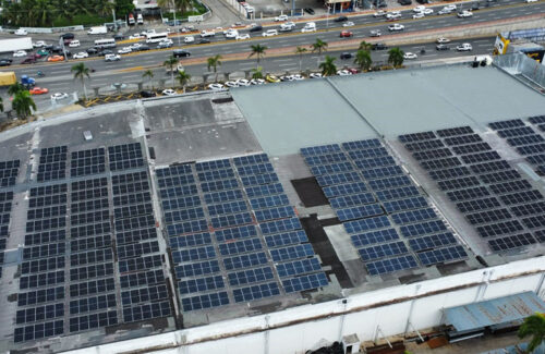 Los módulos solares longitudinales funcionan mejor en algunos techos